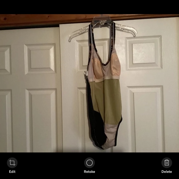 Women swim wear - Picture 3 of 3